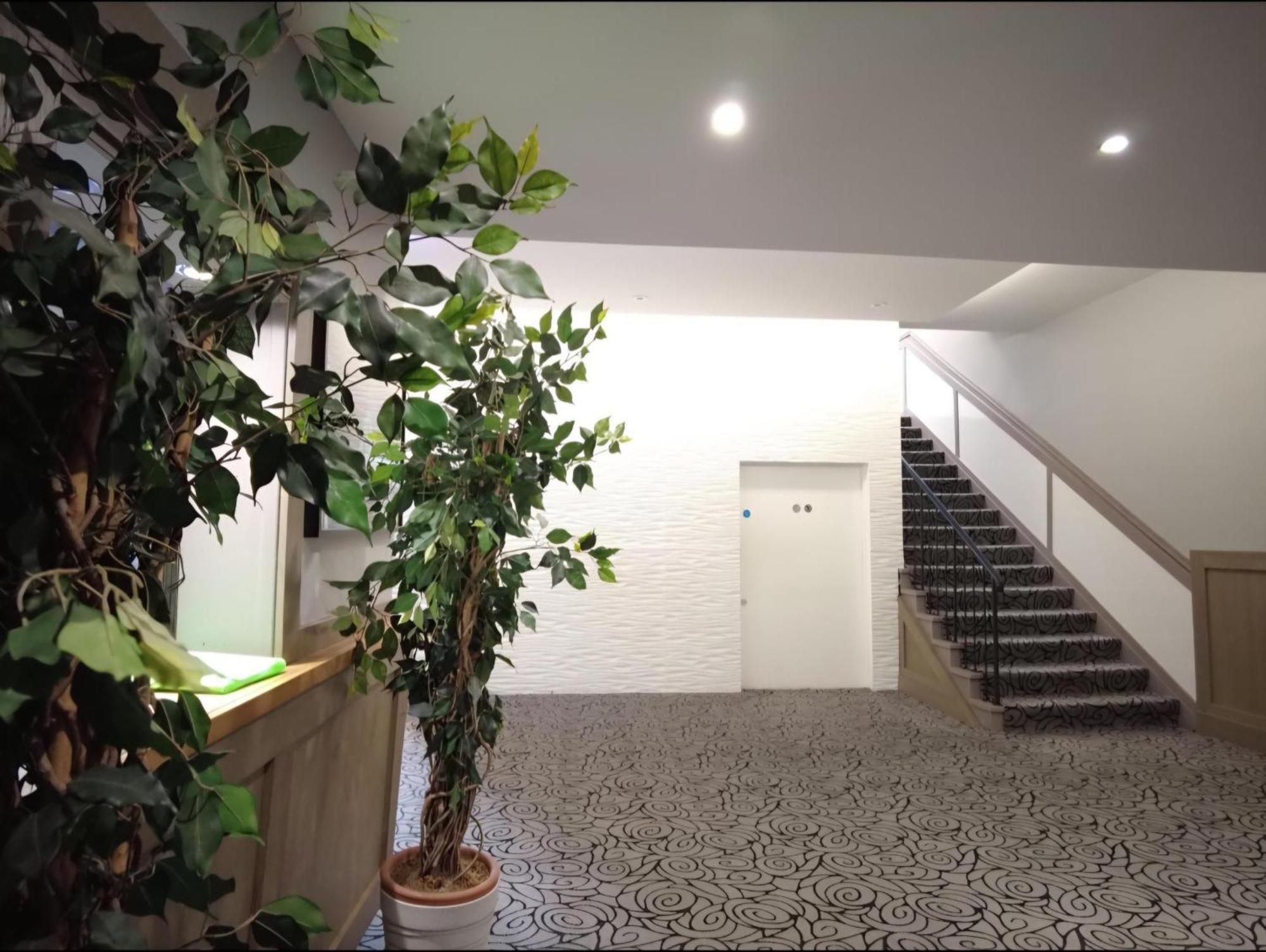 Kings Park Hotel — Photos 1